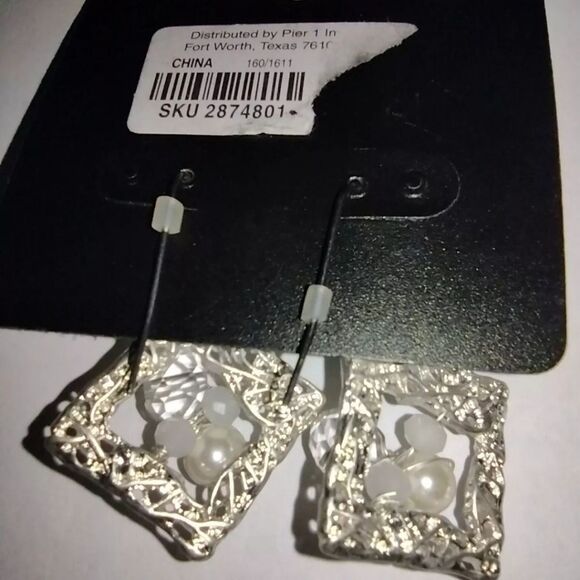 Pier 1 Silver and White Dangle Earrings - Picture 5 of 6